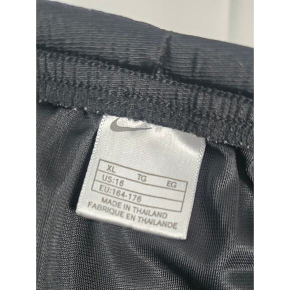 Sold Vintage Nike Women's Skirt Mesh Golf Tennis Black Size XL Front Pockets - Picture 7 of 10